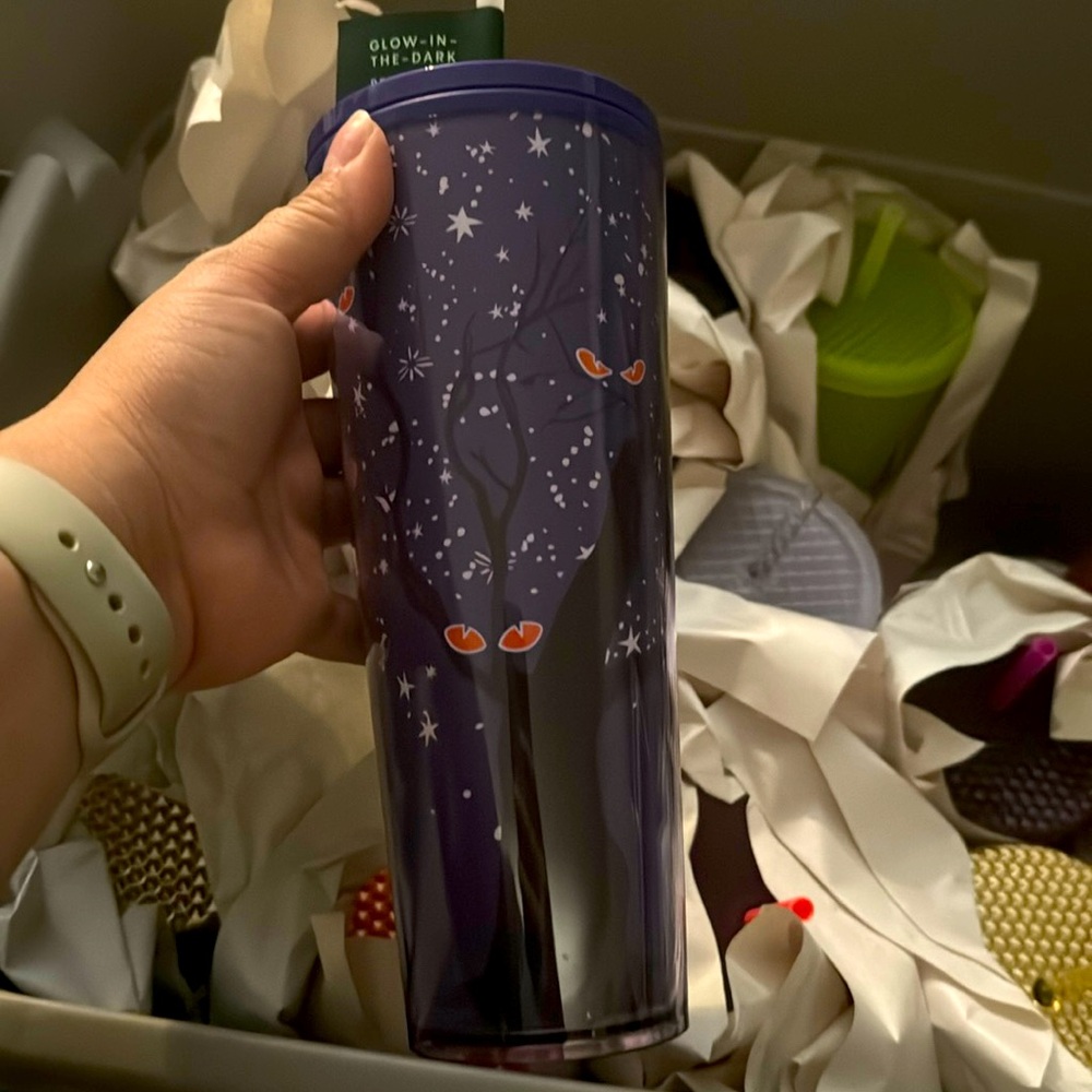 Starbucks Halloween 2022 Preying Eyes Venti Glow in the Dark Tumbler